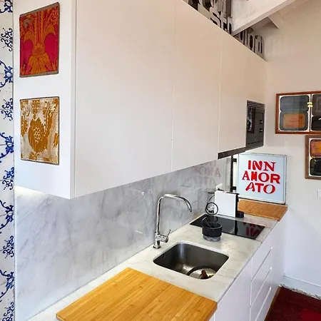 Apartment Caligrafia - Artistic *